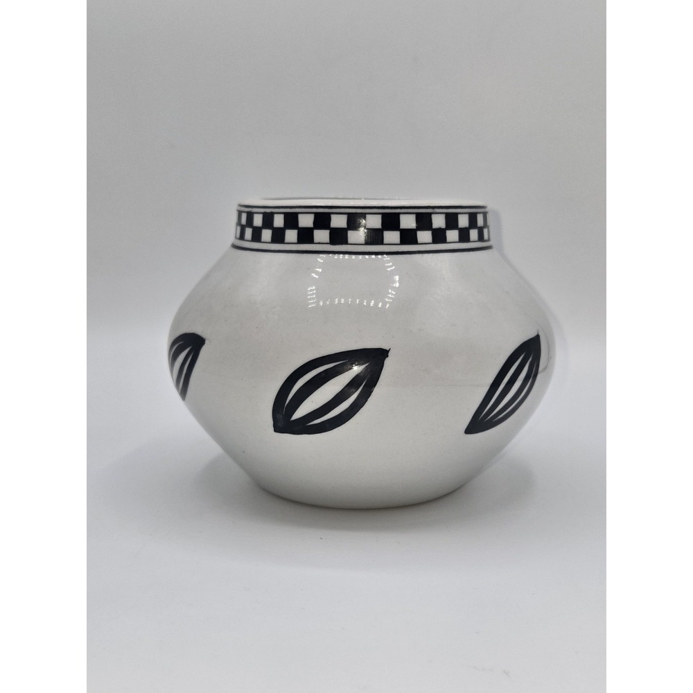 Vintage‎ Ecco Terra Pottery Planter Black and White Checkerboard Rim